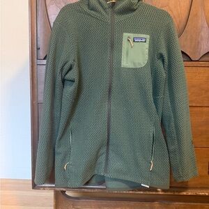 Patagonia women’s R1 jacket, size XL
